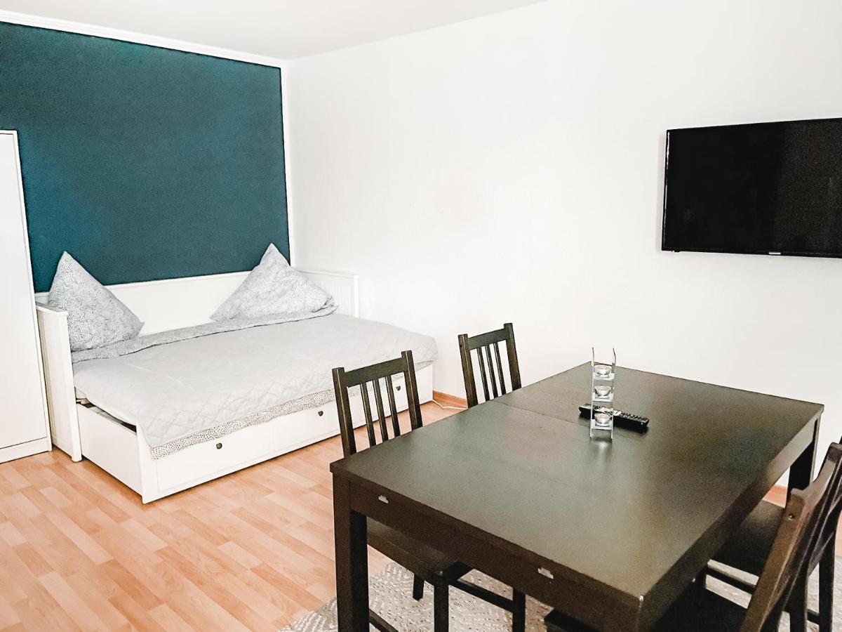 Schoene Wohnung, Eigene Terrasse, Privater Parkplatz, Wi-Fi, Waschmaschine, 3P Chemnitz Exterior foto