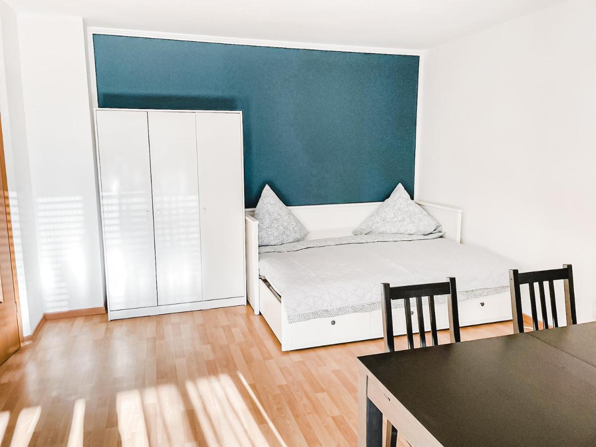 Schoene Wohnung, Eigene Terrasse, Privater Parkplatz, Wi-Fi, Waschmaschine, 3P Chemnitz Exterior foto